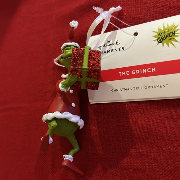 Hallmark The Grinch Christmas Tree Ornament (4.25”) - Picture 2 of 5